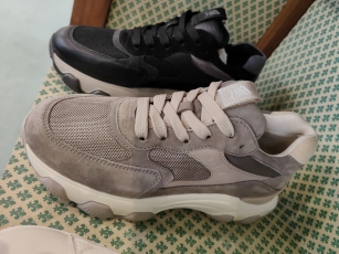 Scarpe hogan rivenditori hotsell