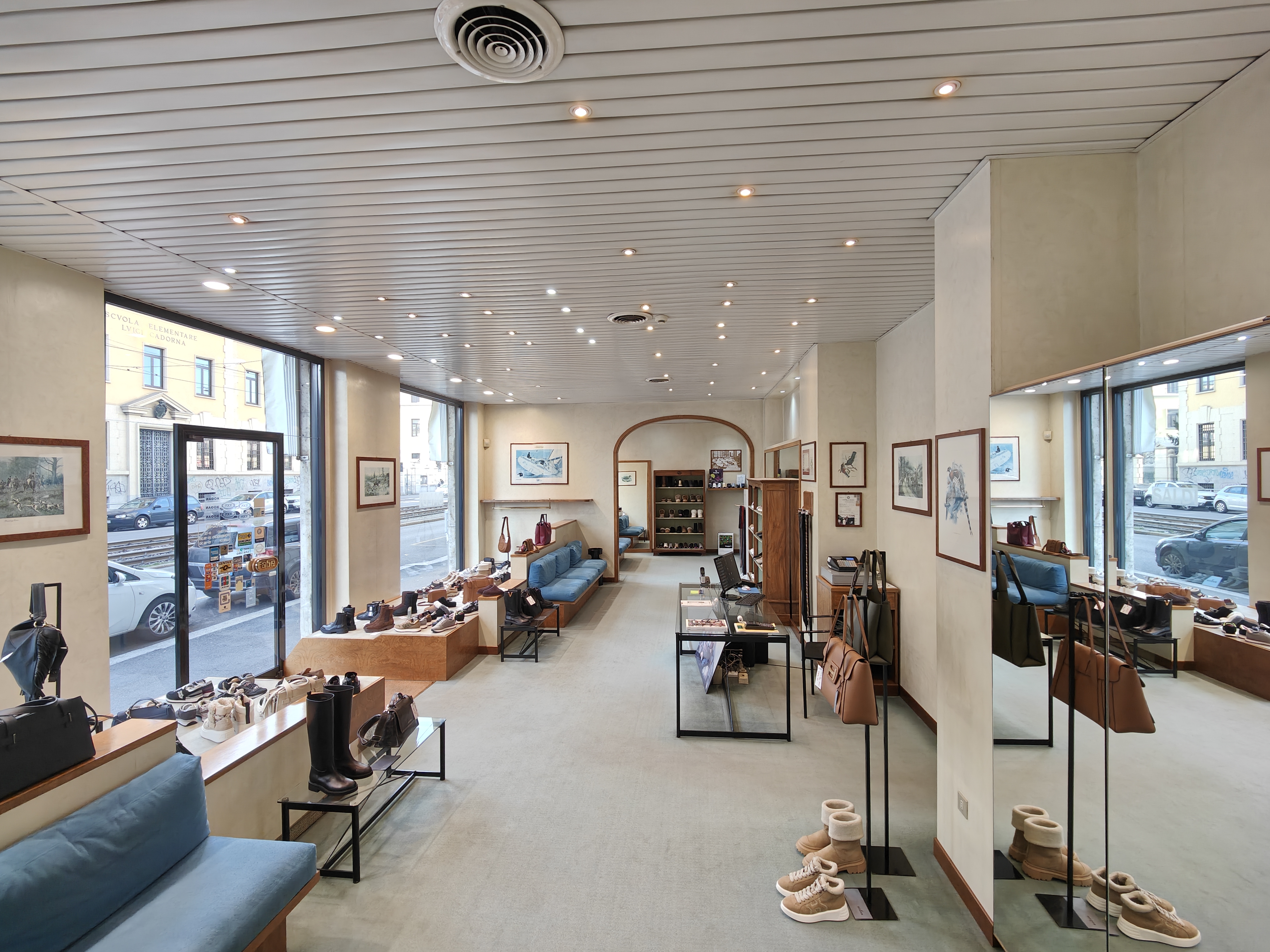 interno negozi Hogan a Milano Calzature Fabe Retailer autorizzati